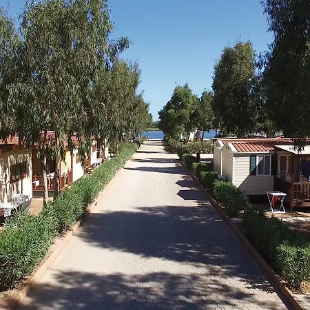 Village Laguna Blu מלון פרטיליה