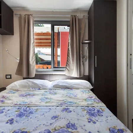 מלון Village Laguna Blu