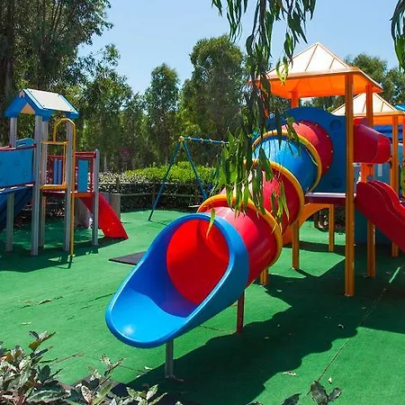 Village Laguna Blu פרטיליה