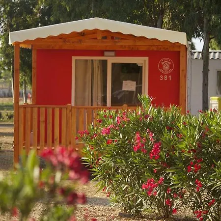 Village Laguna Blu מלון