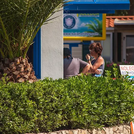 Village Laguna Blu 酒店 *